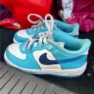 Nike Kids Turquoise, Navy & White Low-Top Sneakers